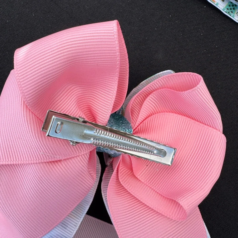 Equestrian belt adjustable from 22 to 44 inches and 2pc Bow Set with horses